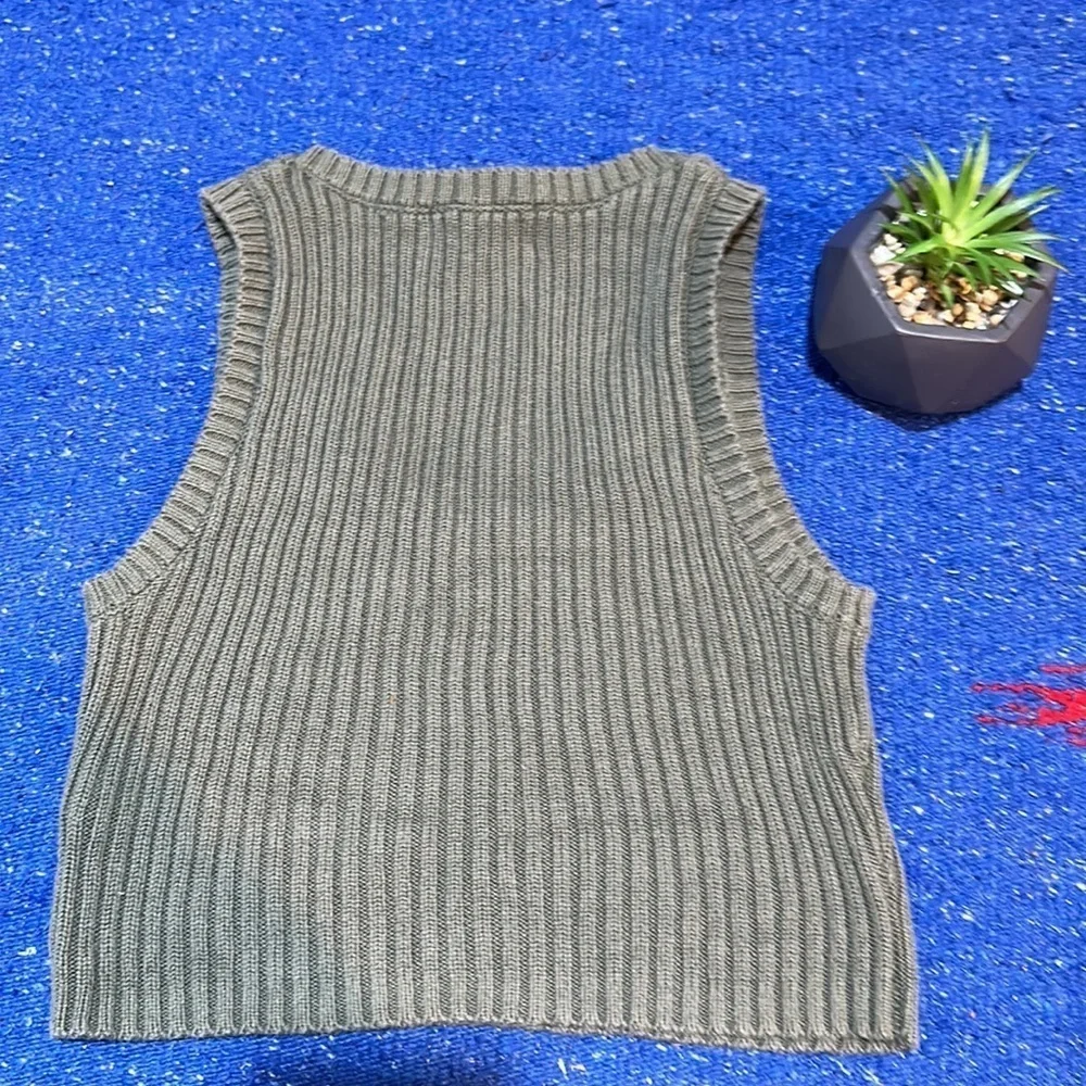 Forever 21 green crop top size M - Picture 6 of 6